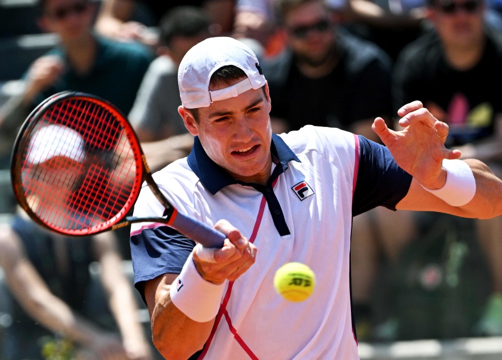 包含意大利网球队碾压澳大利亚网球队，纳达尔完成帽子戏法的词条