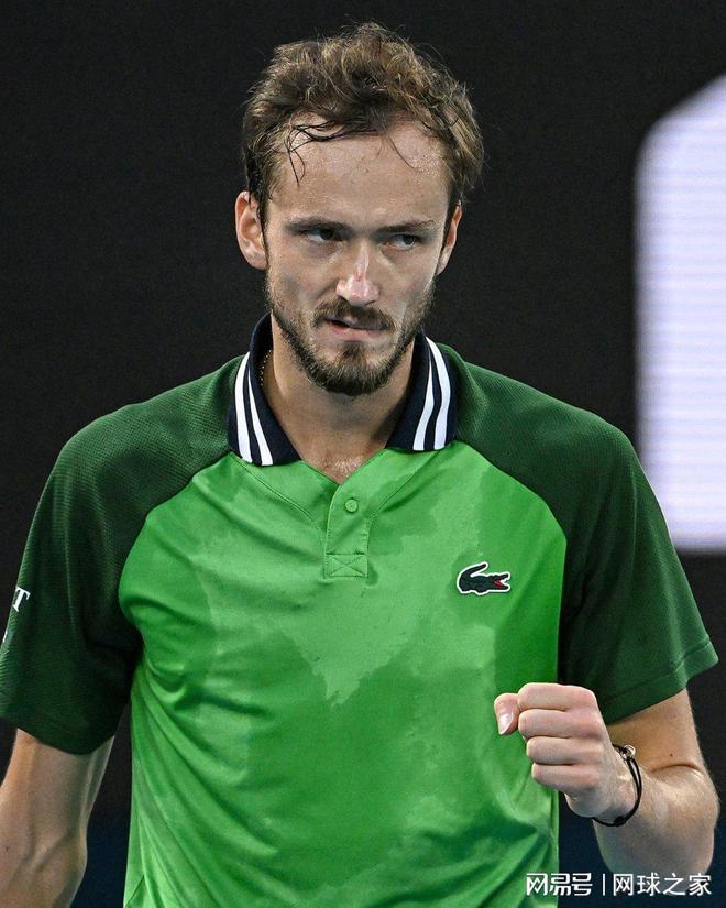 关于世界网球队翻盘美国网球队,梅德韦杰夫送出助攻的信息 关于世界网球队翻盘美国网球队,梅德韦杰夫送出助攻的信息