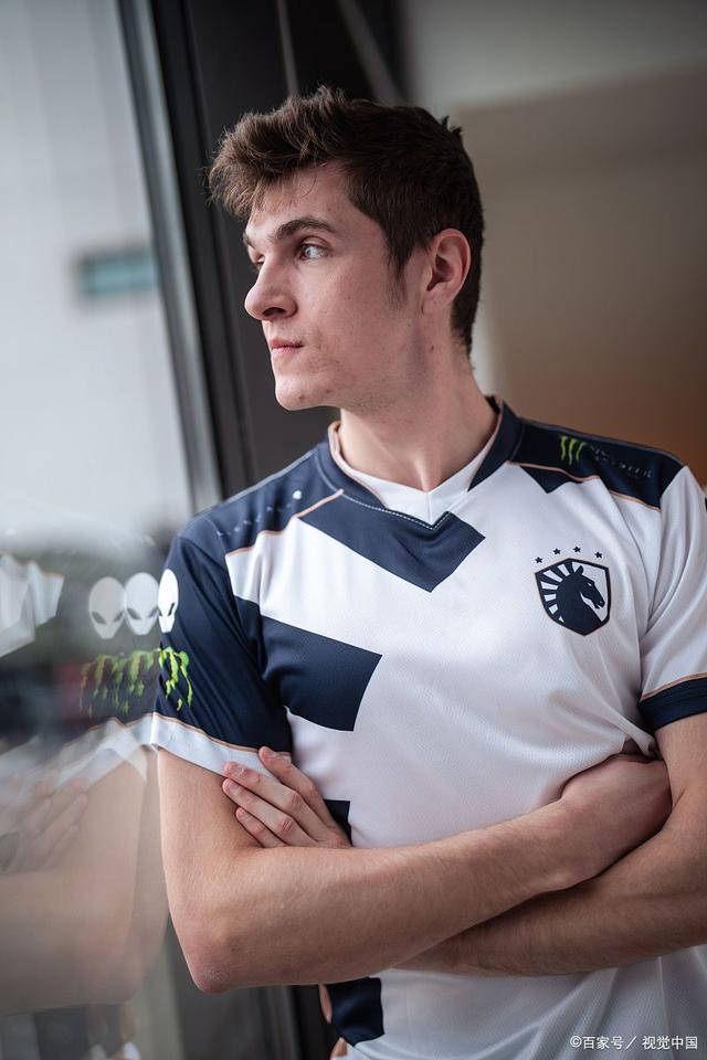 EG鏖战TeamLiquid,Clid爆发神勇 EG鏖战TeamLiquid,Clid爆发神勇