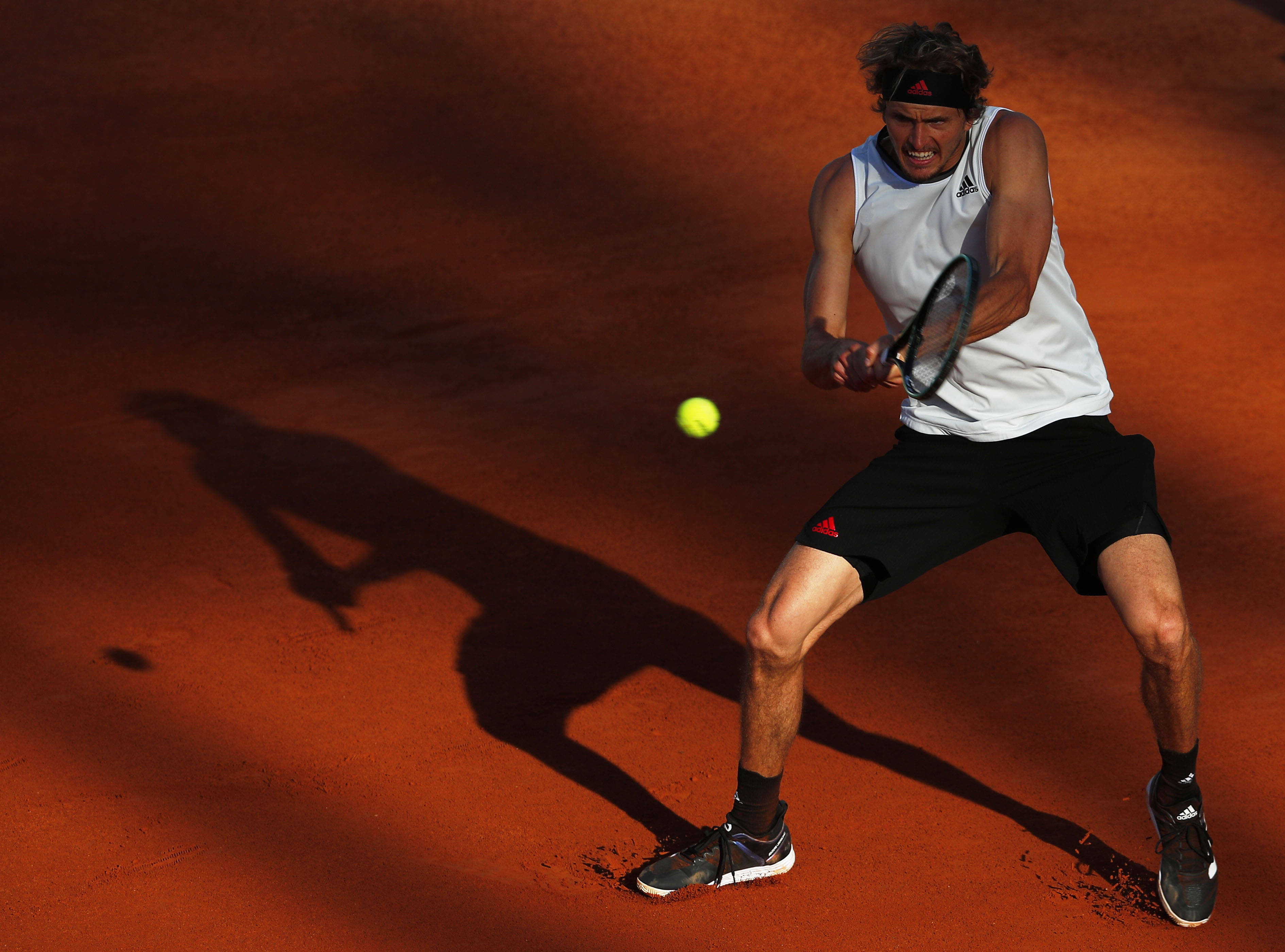 意大利网球队绝地反击欧洲网球队,兹维列夫绝境逆转的简单介绍 意大利网球队绝地反击欧洲网球队,兹维列夫绝境逆转的简单介绍