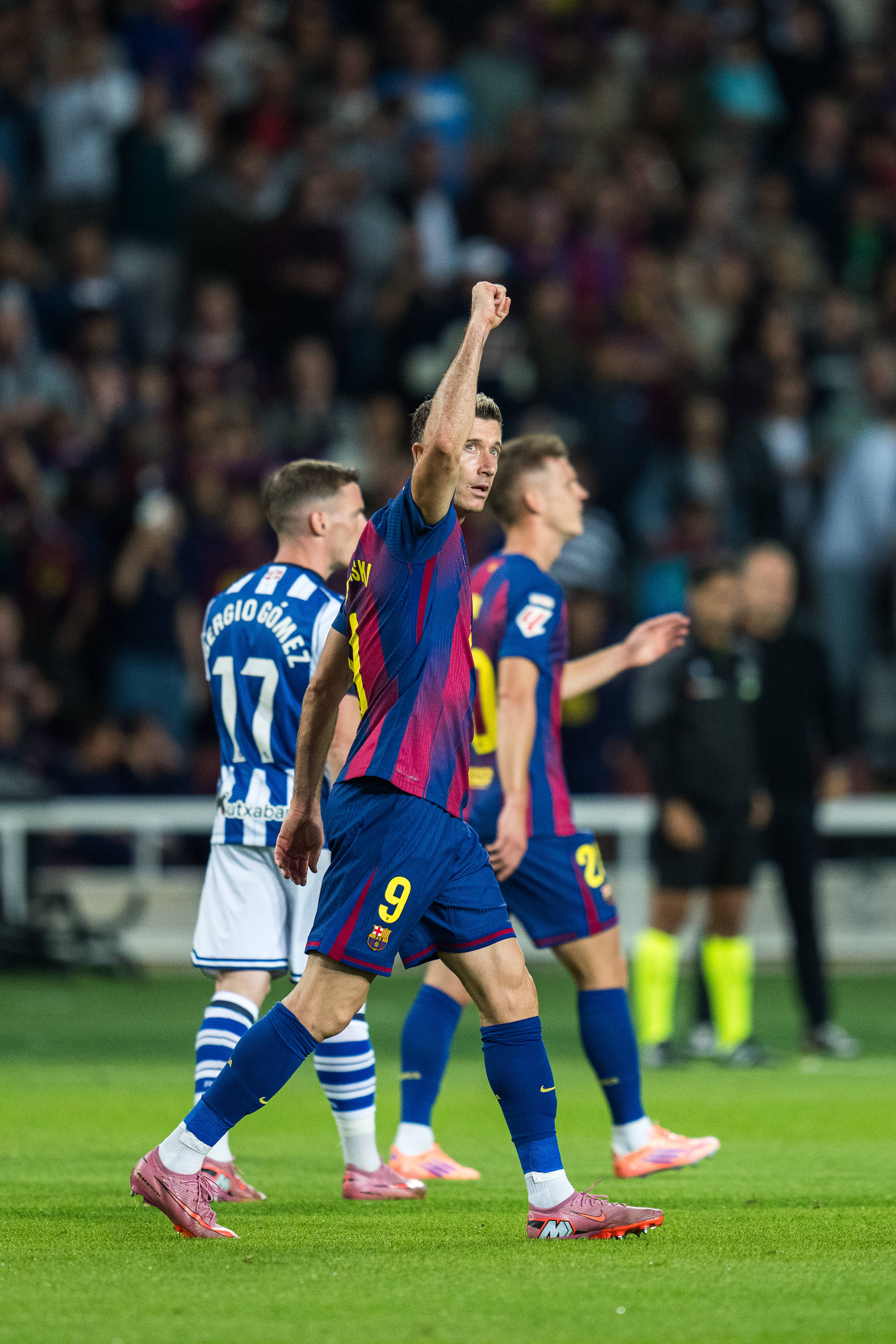 包含皇家社会主场告捷，豪取积分的词条