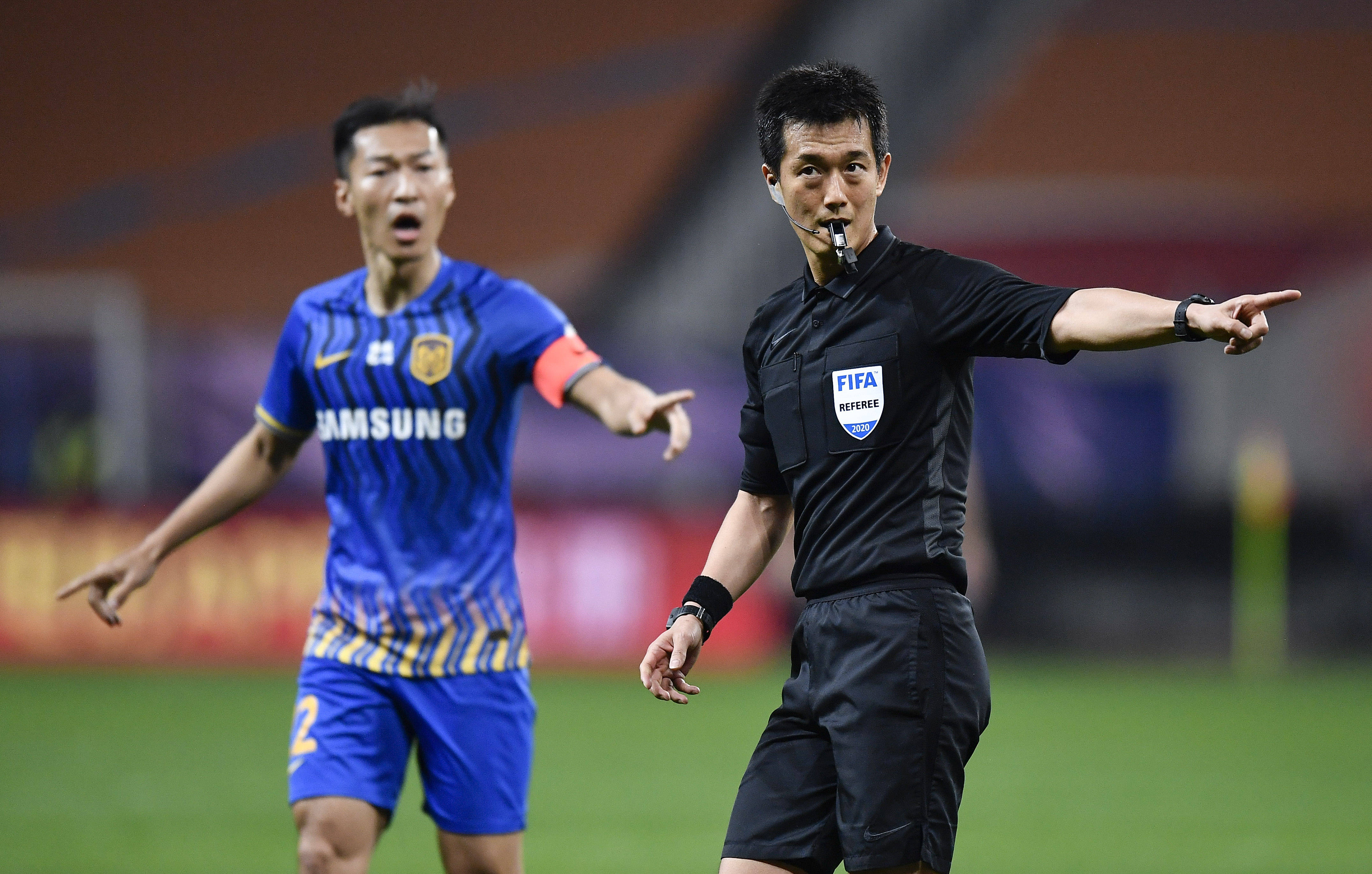 中超战场:苏宁主场全面击败富力的简单介绍 中超战场:苏宁主场全面击败富力的简单介绍