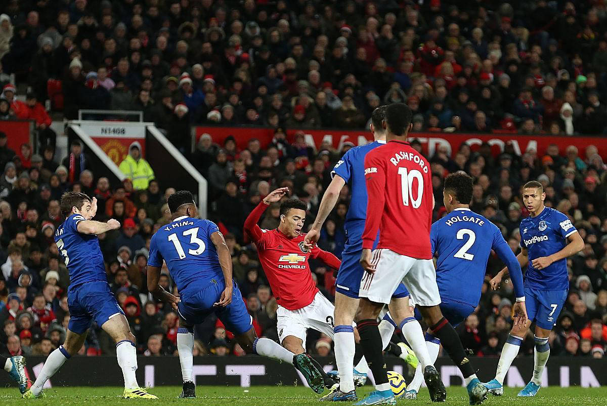 关于切尔西客场逆转曼联,客场之旅连胜的信息 关于切尔西客场逆转曼联,客场之旅连胜的信息