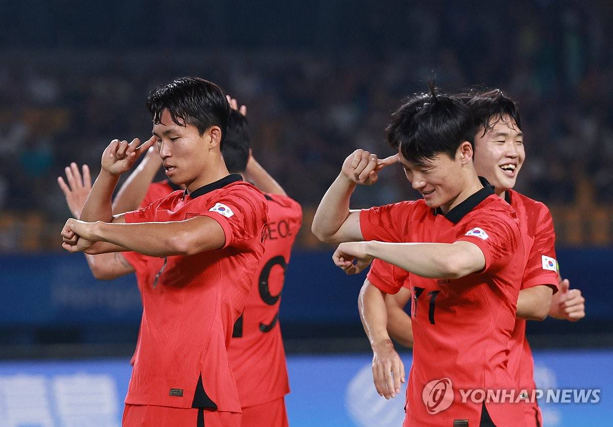 包含广西狼队轻取贵州风云队,双方悬殊的词条 包含广西狼队轻取贵州风云队,双方悬殊的词条