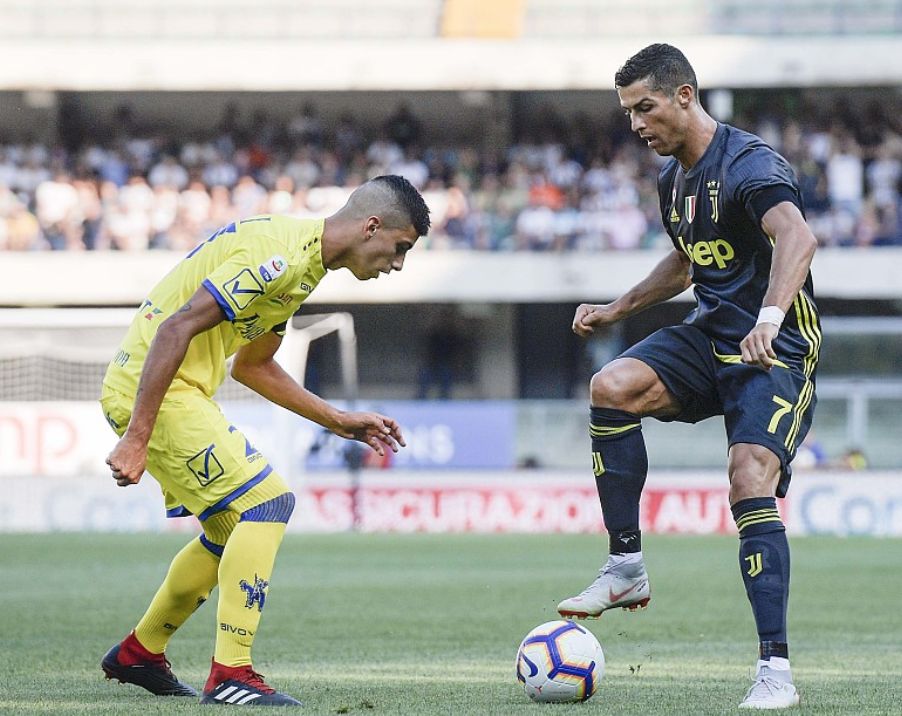 切沃客场逼平热那亚,稳住冲超势头 切沃客场逼平热那亚,稳住冲超势头