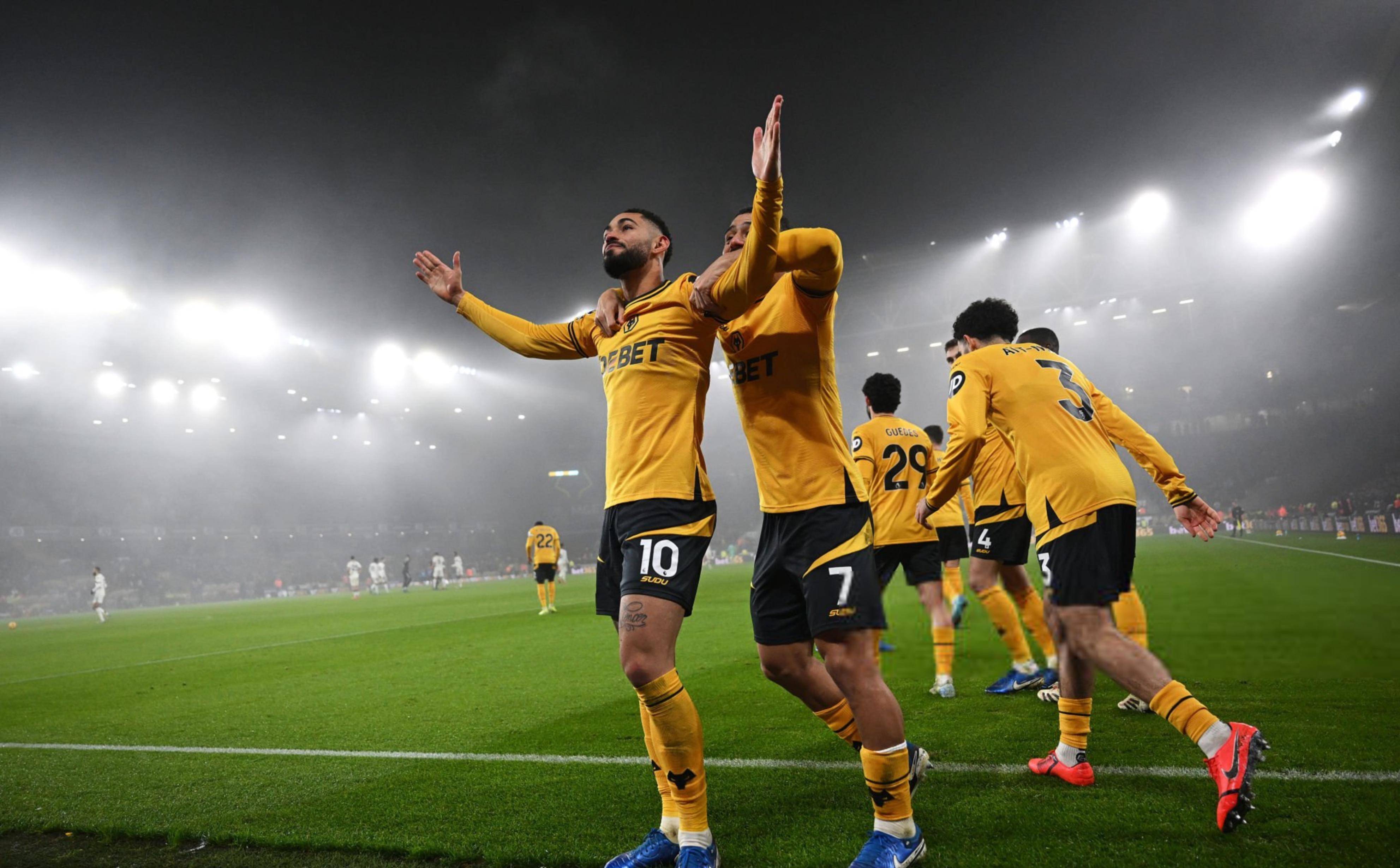 波尔图主场惨败曼联,憾失16强的简单介绍 波尔图主场惨败曼联,憾失16强的简单介绍